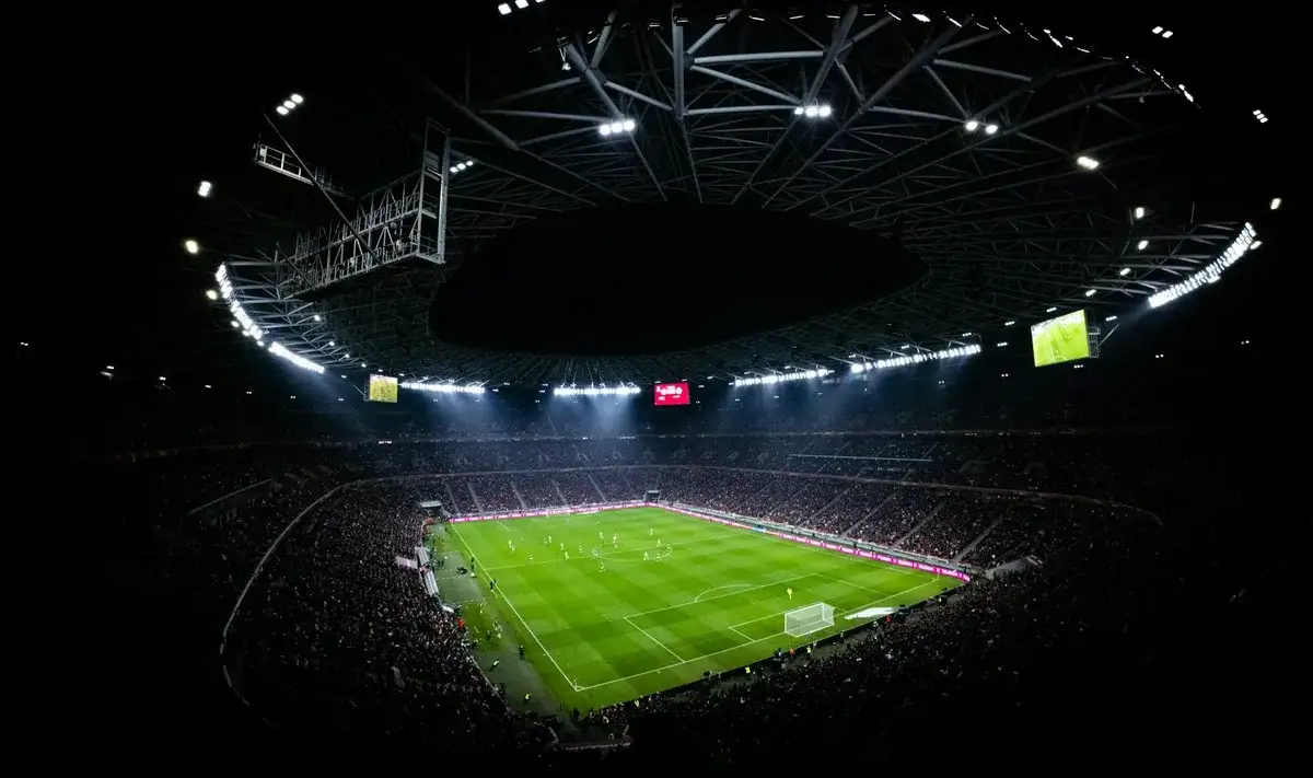 Estadio de fútbol Mundial 2026 — eSIM para viajeros chilenos